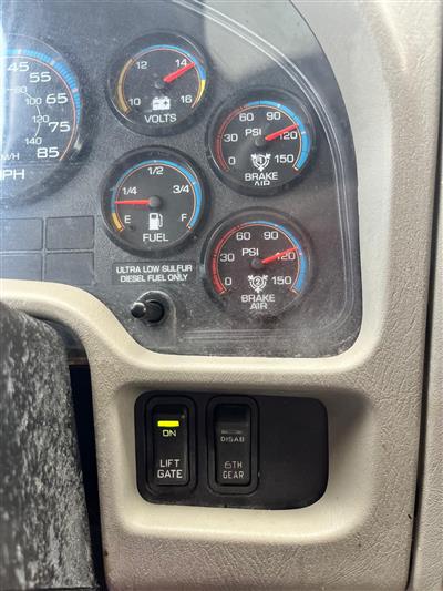 2019 International 4300 26' Box Truck