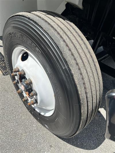 2019 International 4300 26' Box Truck