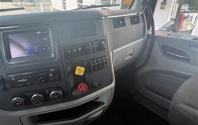 2021 Peterbilt 579