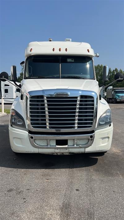2019 Freightliner Cascadia 125
