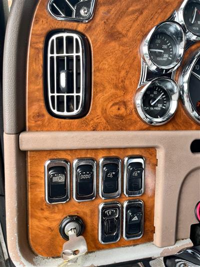 2006 Peterbilt 379
