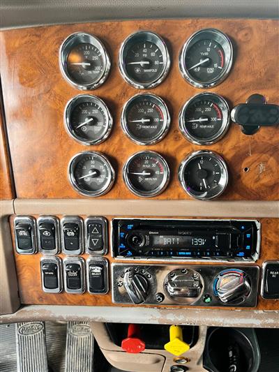 2006 Peterbilt 379