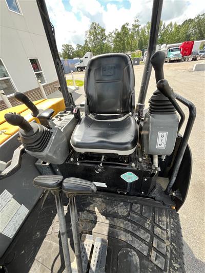 2013 Caterpillar 303.5 MINI EXCAVATOR