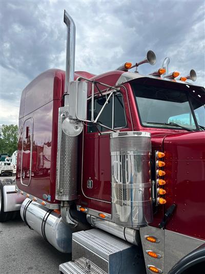 2005 Peterbilt 379