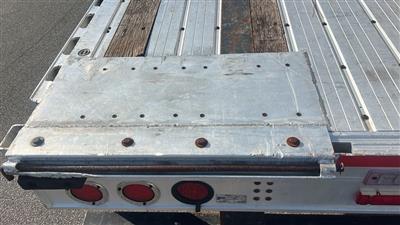 2014 Fontaine 53 ft T/A Spread Axle Step Dec