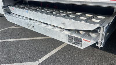 2014 Fontaine 53 ft T/A Spread Axle Step Dec