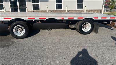 2014 Fontaine 53 ft T/A Spread Axle Step Dec