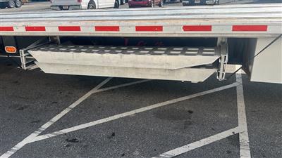 2014 Fontaine 53 ft T/A Spread Axle Step Dec