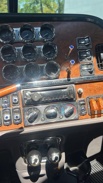 2006 Peterbilt 379
