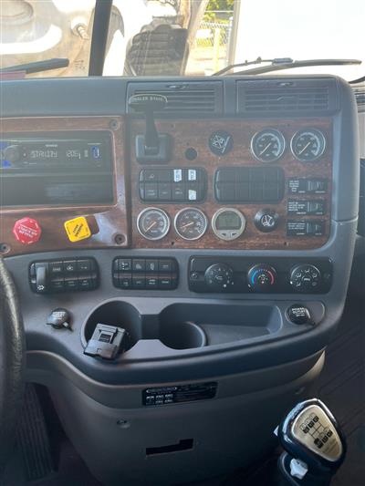 2011 Freightliner Cascadia