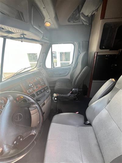 2011 Freightliner Cascadia