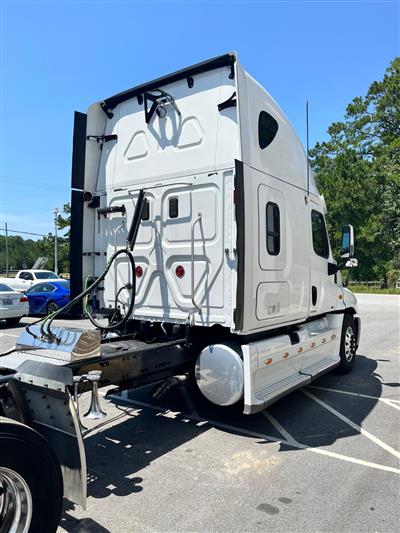 2011 Freightliner Cascadia