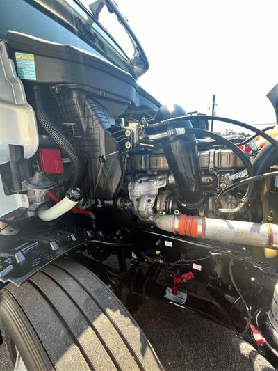 2020 Freightliner CASCADIA 126