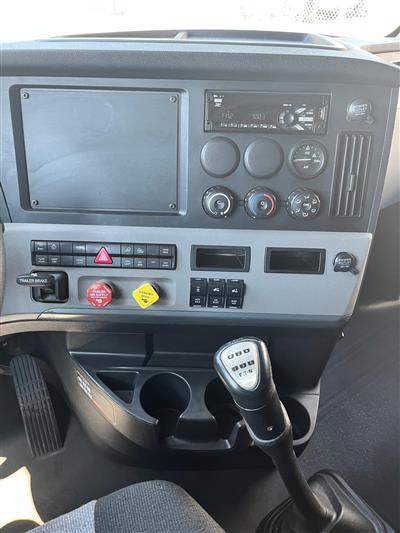 2020 Freightliner CASCADIA 126