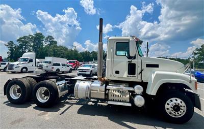 2014 Mack CHU613