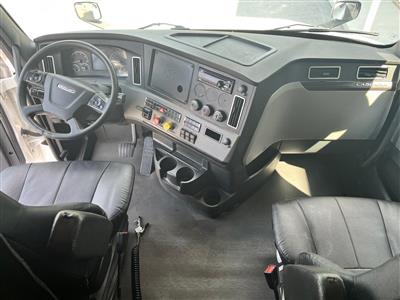 2021 Freightliner CASCADIA 126