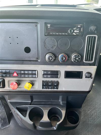 2021 Freightliner CASCADIA 126