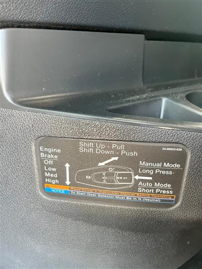 2021 Freightliner CASCADIA 126