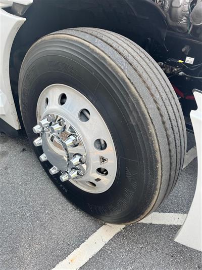 2021 Freightliner CASCADIA 126