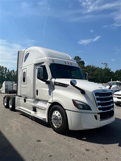 2021 Freightliner CASCADIA 126