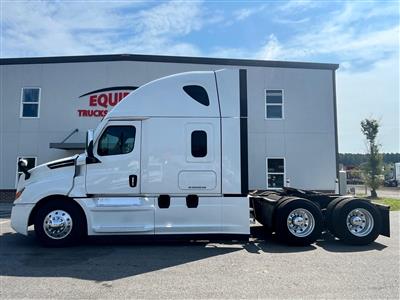 2021 Freightliner CASCADIA 126