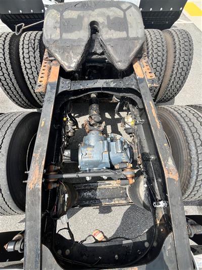 2012 Mack CXU613 DAY CAB