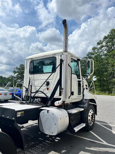 2012 Mack CXU613 DAY CAB