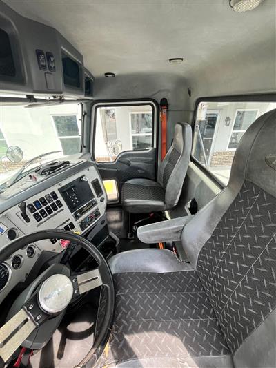 2012 Mack CXU613 DAY CAB