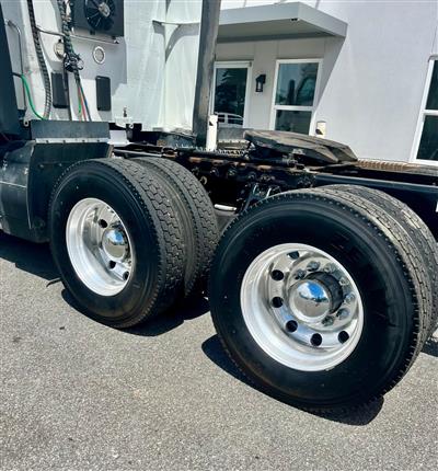 2019 Peterbilt 579