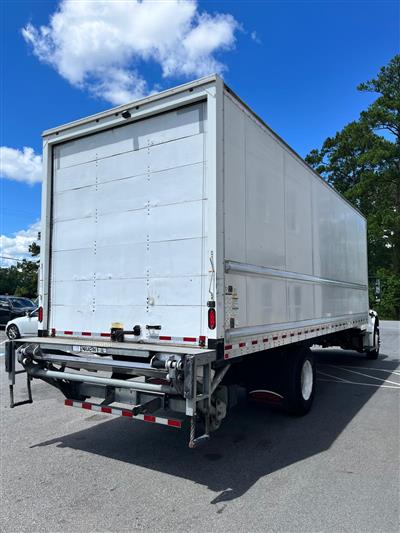2019 Freightliner M2 106