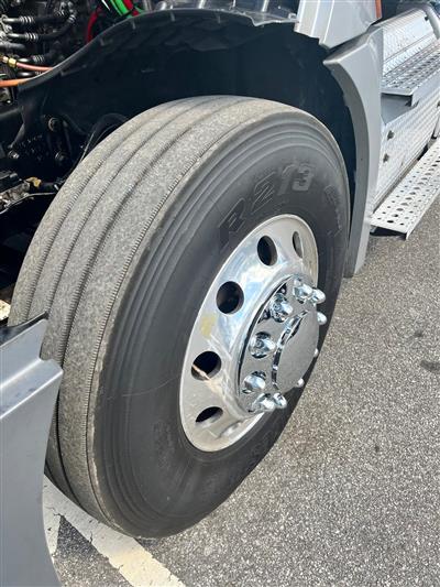 2020 Freightliner CASCADIA 126