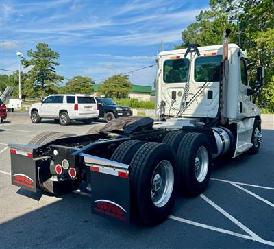 2016 Freightliner Cascadia 125