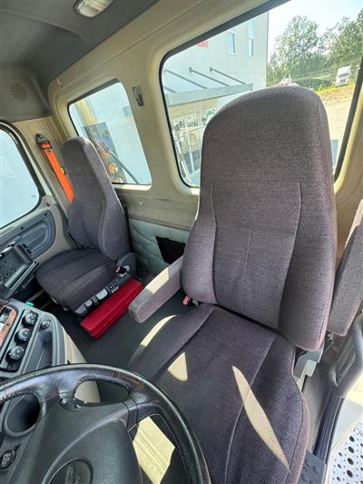 2016 Freightliner Cascadia 125
