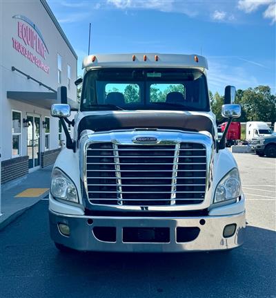 2016 Freightliner Cascadia 125