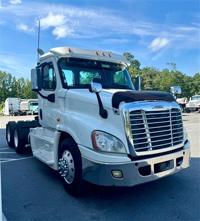 2016 Freightliner Cascadia 125