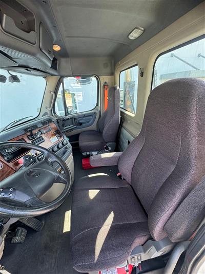 2016 Freightliner Cascadia 125