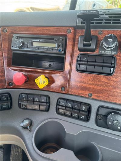 2016 Freightliner Cascadia 125