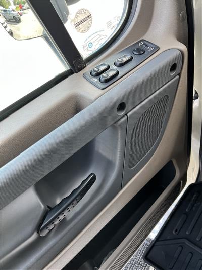 2013 Freightliner CASCADIA 125 - EXPEDITOR TRUCK