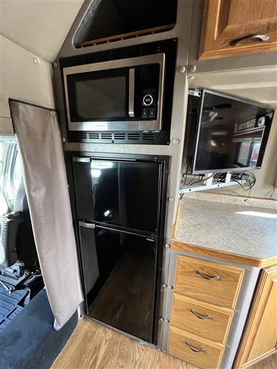 2013 Freightliner CASCADIA 125 - EXPEDITOR TRUCK
