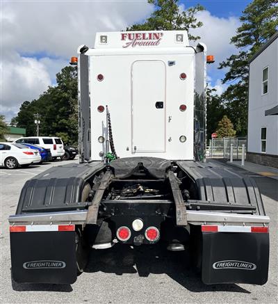 2013 Freightliner CASCADIA 125 - EXPEDITOR TRUCK