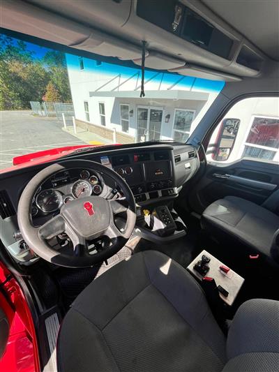 2020 Kenworth T880 TRI AXLE DUMP TRUCK