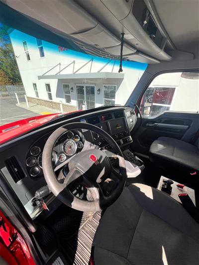 2020 Kenworth T880 TRI AXLE DUMP TRUCK