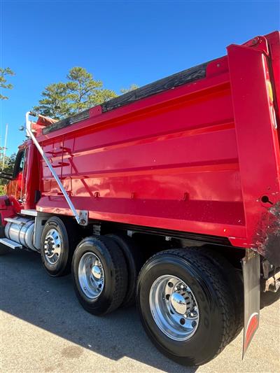 2020 Kenworth T880 TRI AXLE DUMP TRUCK