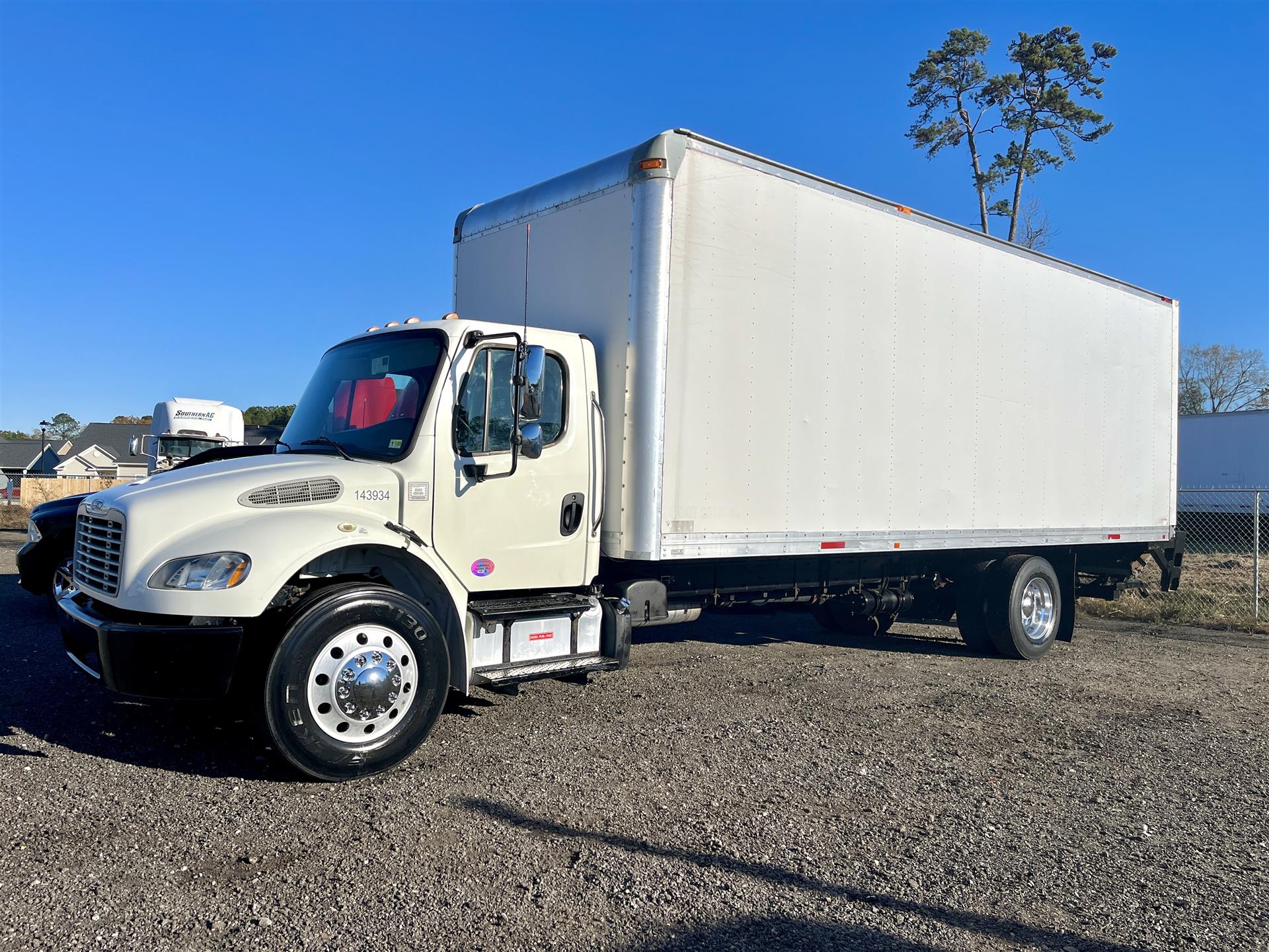 2016 Freightliner M2