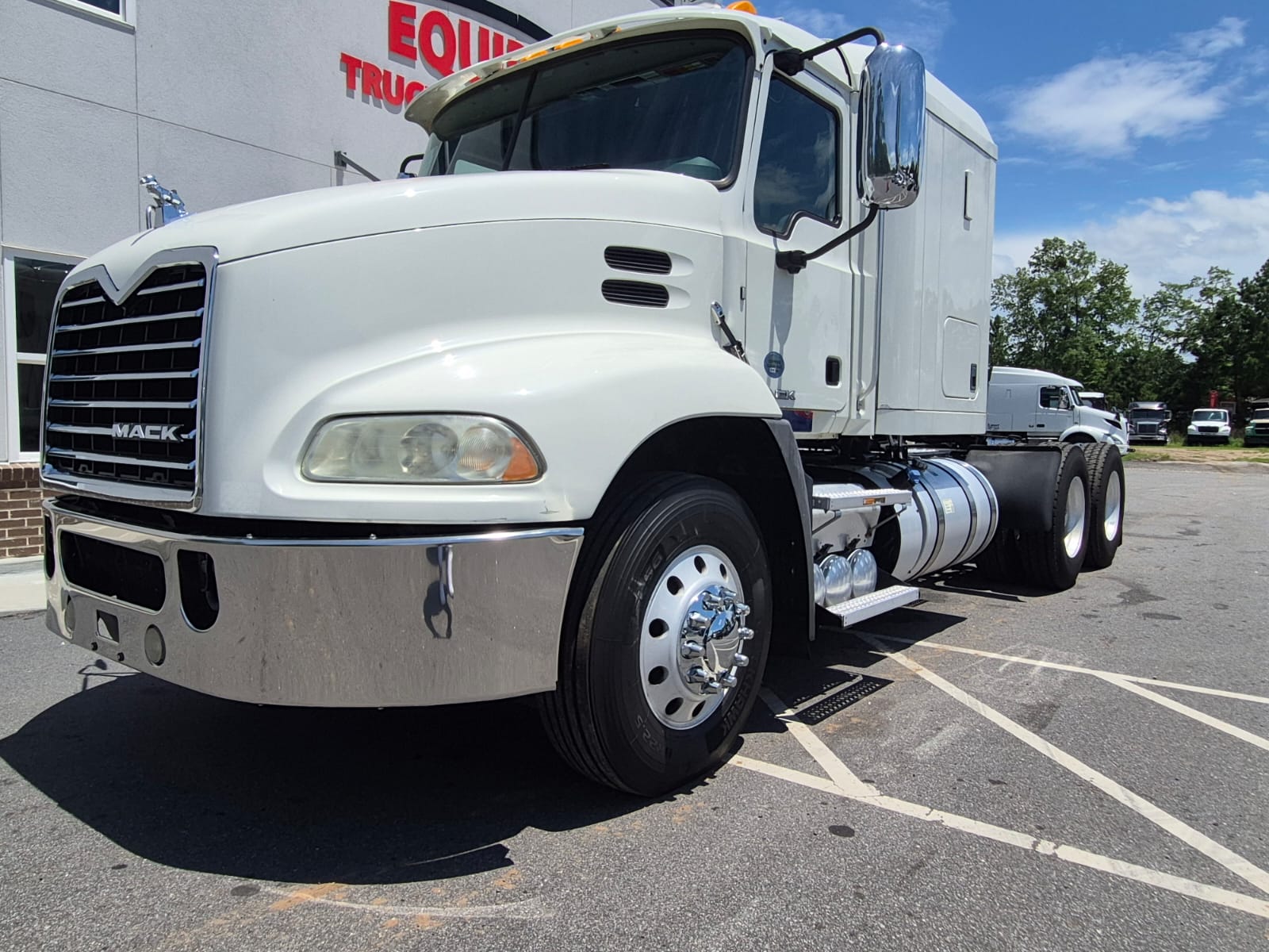 2018 Mack CXU613 FLAT TOP SLEEPER