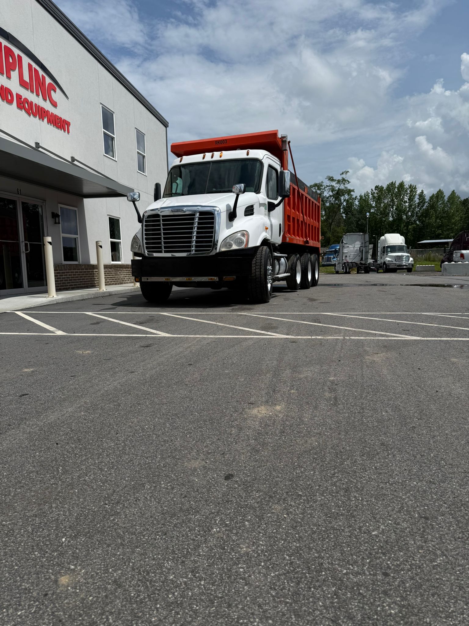 2013 Freightliner DC113