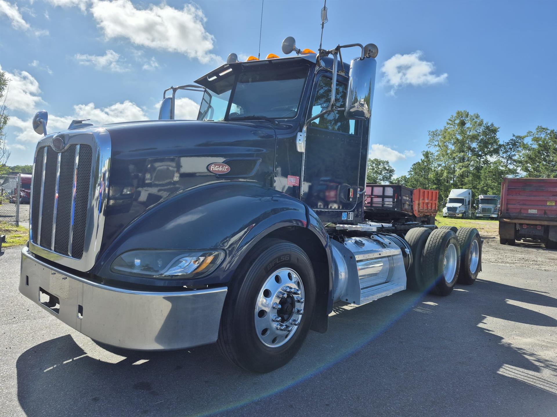 2012 Peterbilt 384