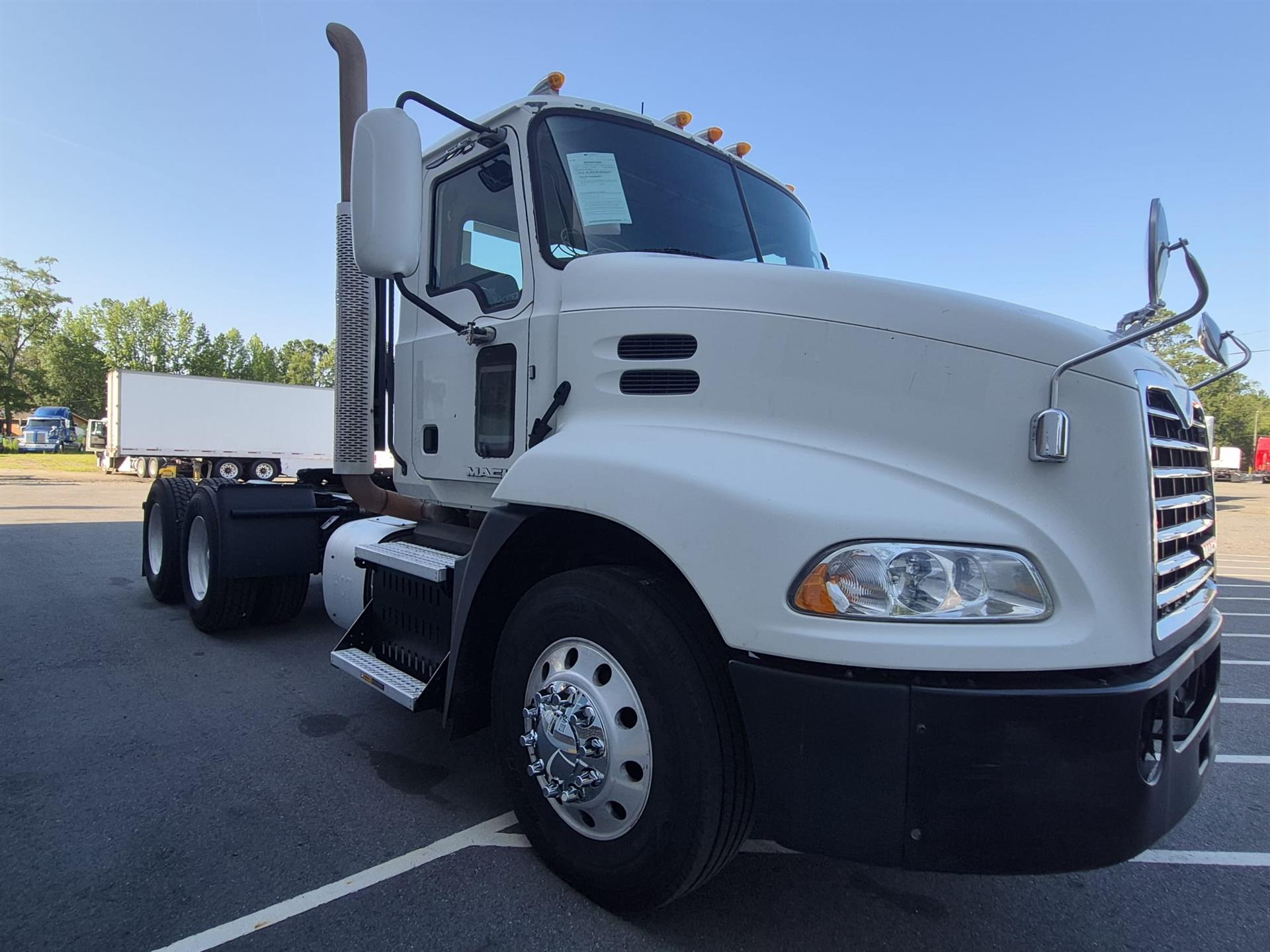2015 Mack CXU613 DAY CAB