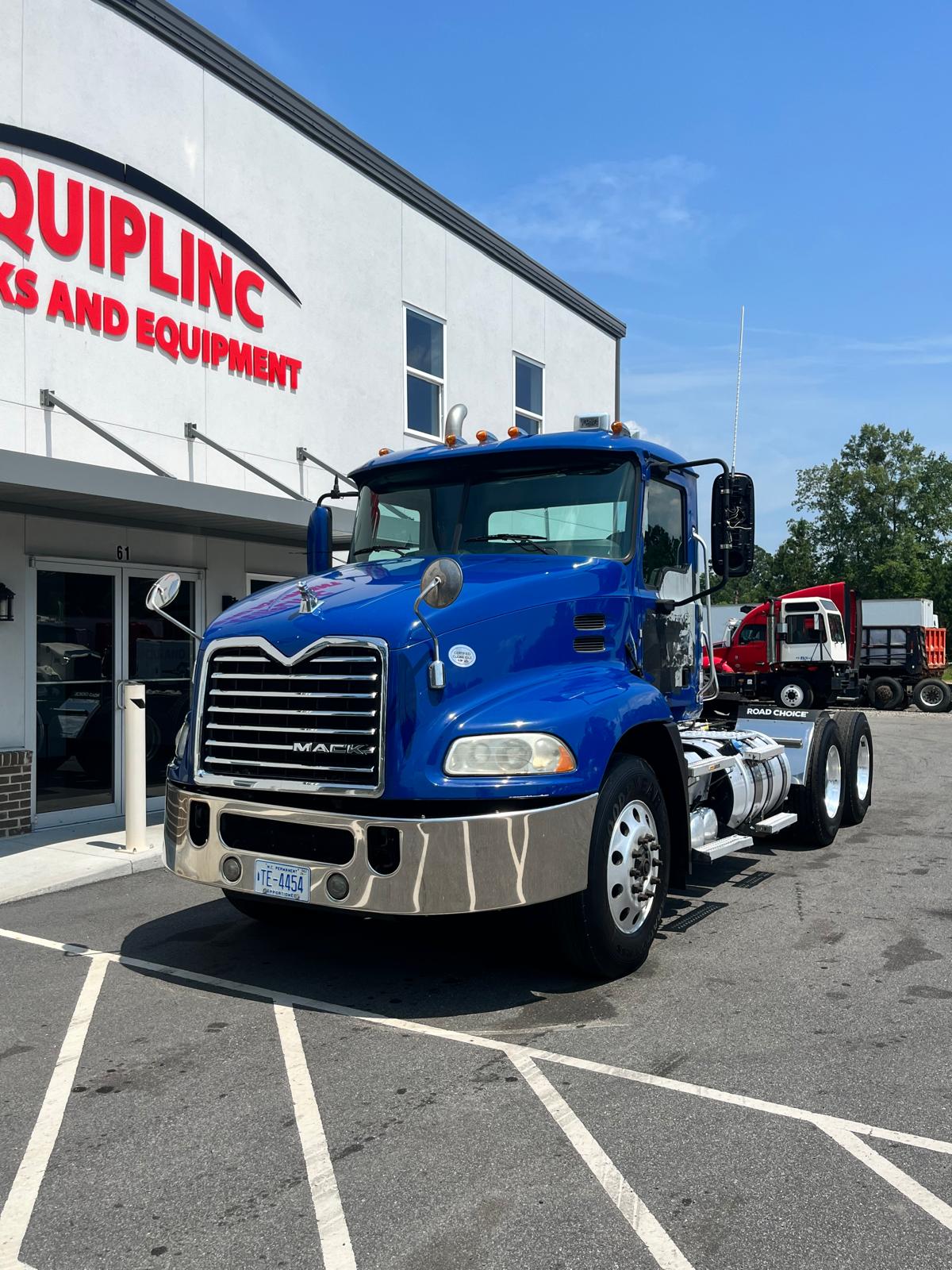 2016 Mack CXU613 DAY CAB