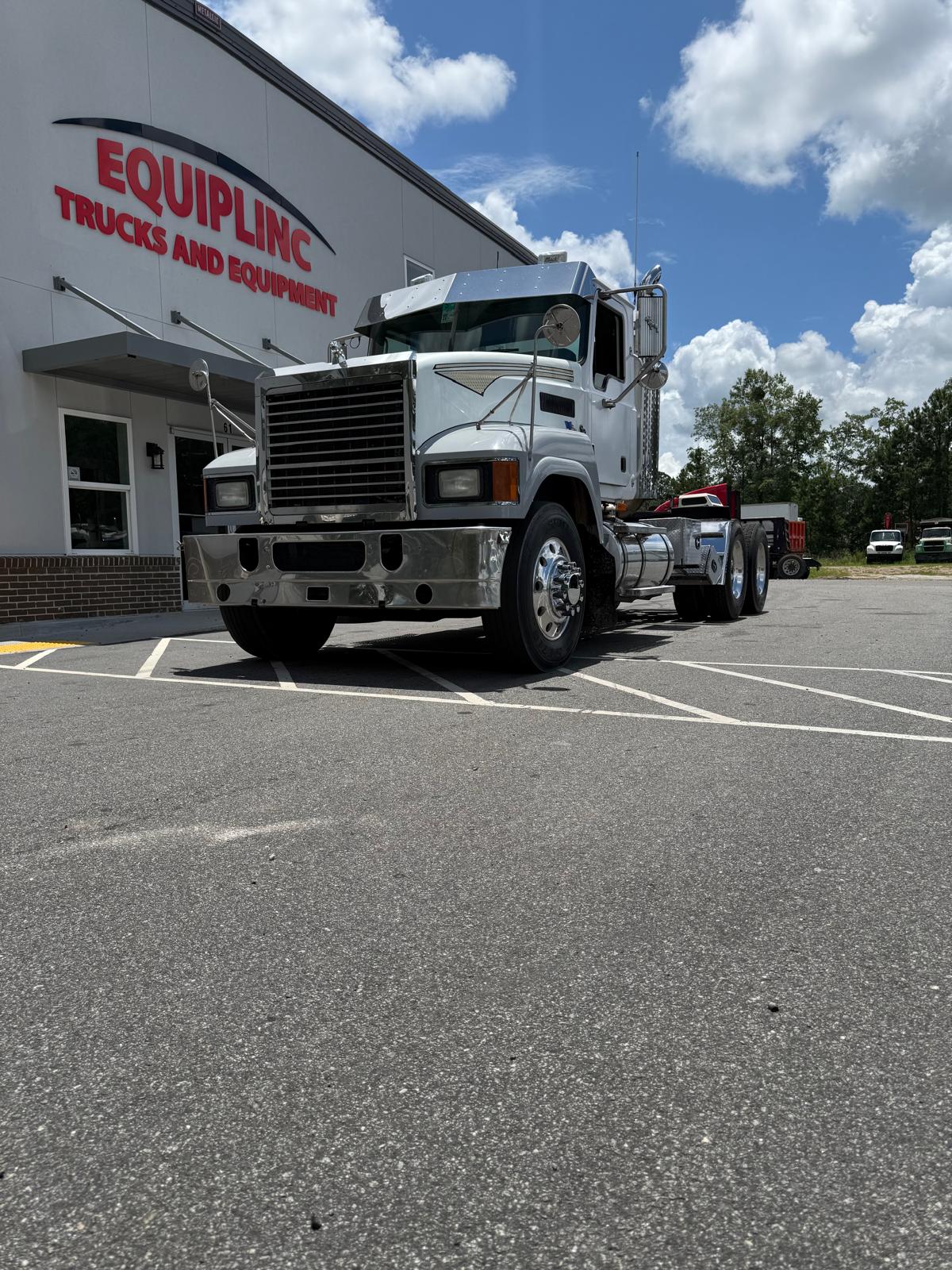 2008 Mack Pinnacle
